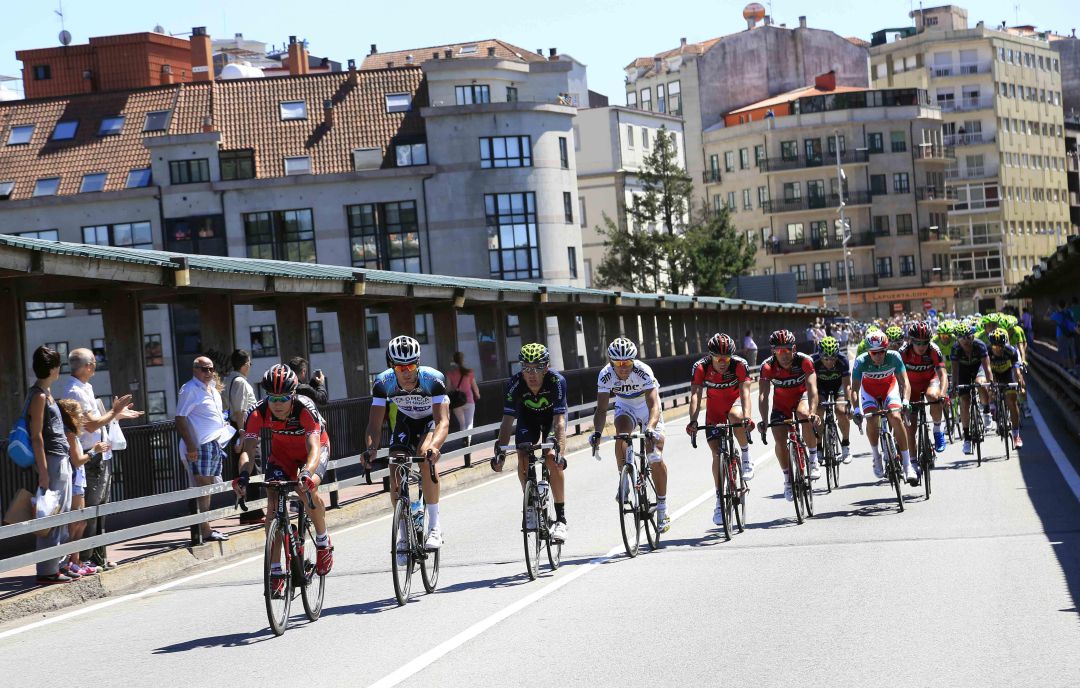 La Vuelta Ciclista a España a su paso por el Puente da Barca en Pontevedra en ediciones anteriores La Vuelta Ciclista a España a su paso por el Puente da Barca en Pontevedra en ediciones anteriores