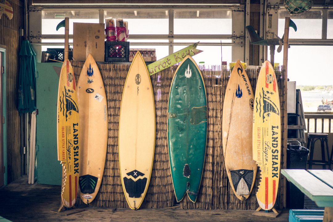 Tablas de surf, en una imagen de archivo Tablas de surf, en una imagen de archivo