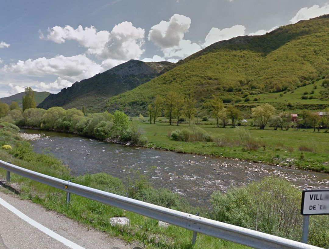 El río Esla a su paso por el entorno de Villafrea de la Reina El río Esla a su paso por el entorno de Villafrea de la Reina