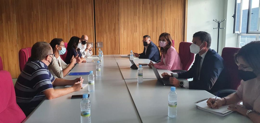 Ana Carlota Amigo se ha reunido este lunes con la plantilla de Inbiotec Ana Carlota Amigo se ha reunido este lunes con la plantilla de Inbiotec