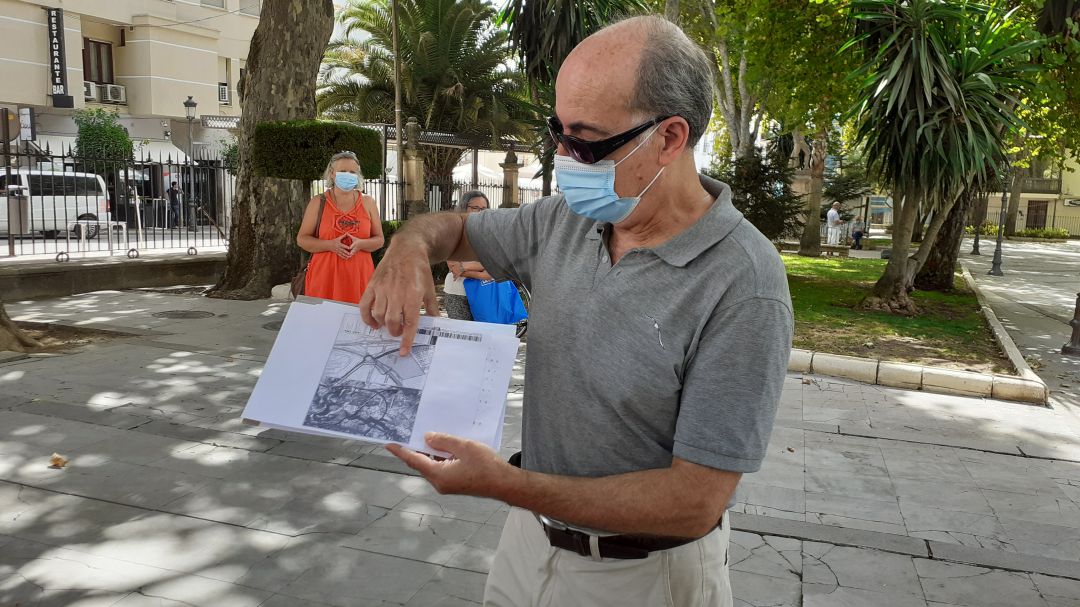 El portavoz del colectivo, Agustín Rubira, ante la prensa este martes El portavoz del colectivo, Agustín Rubira, ante la prensa este martes