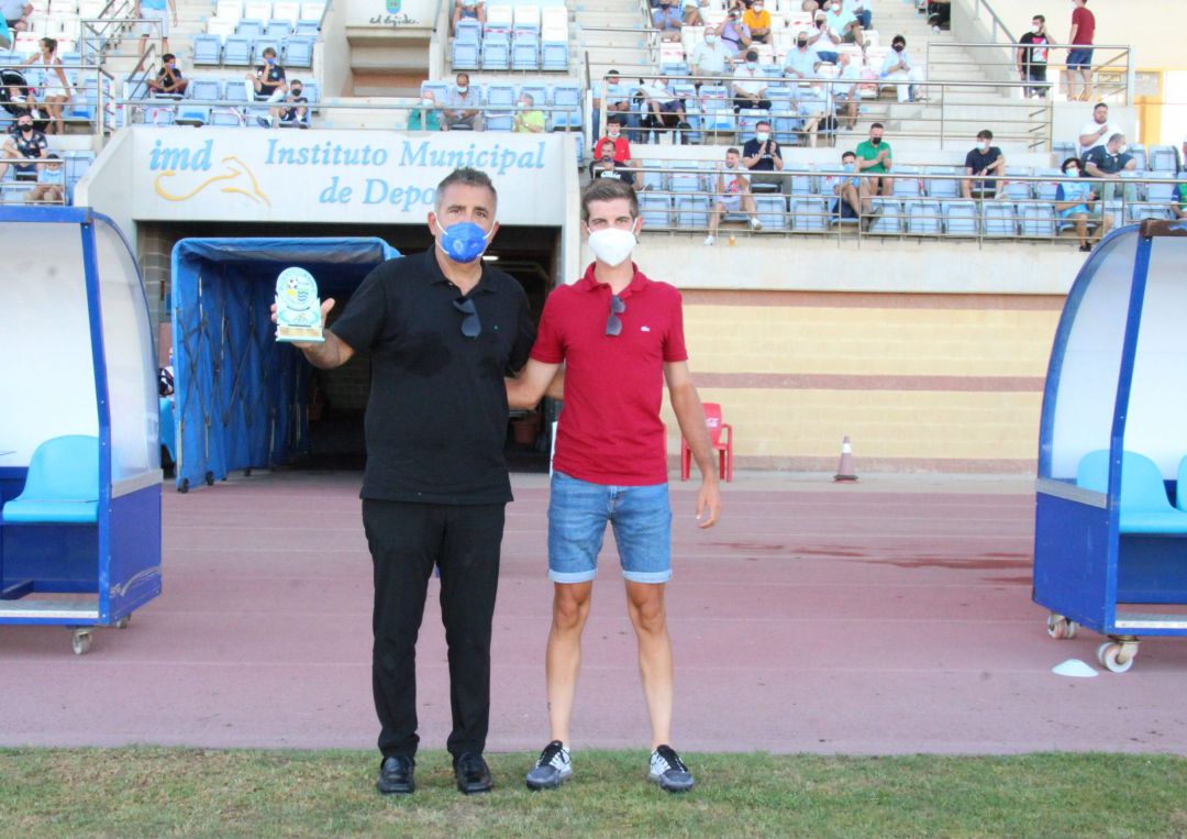 Alejandro Bouza con Cristian Rodríguez. Alejandro Bouza con Cristian Rodríguez.