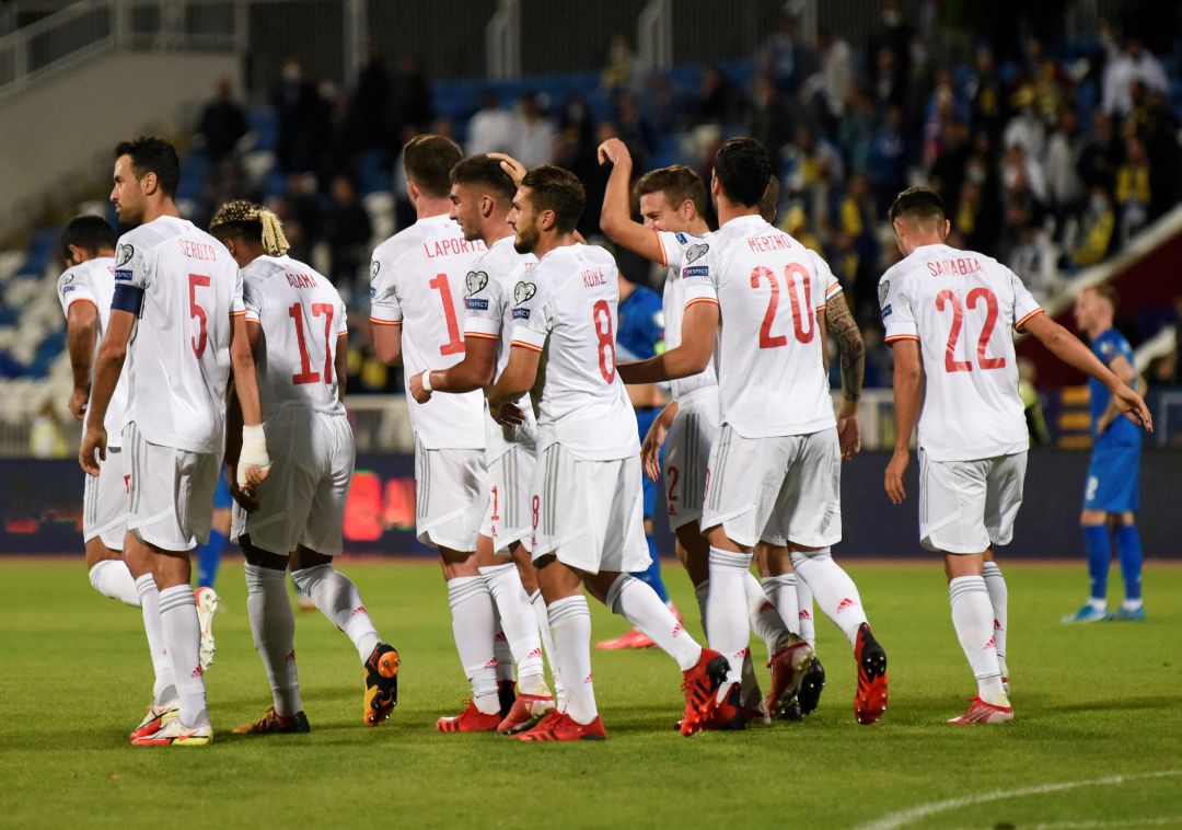 Los jugadores de la selección celebran uno de los goles frente a Kosovo. Los jugadores de la selección celebran uno de los goles frente a Kosovo.
