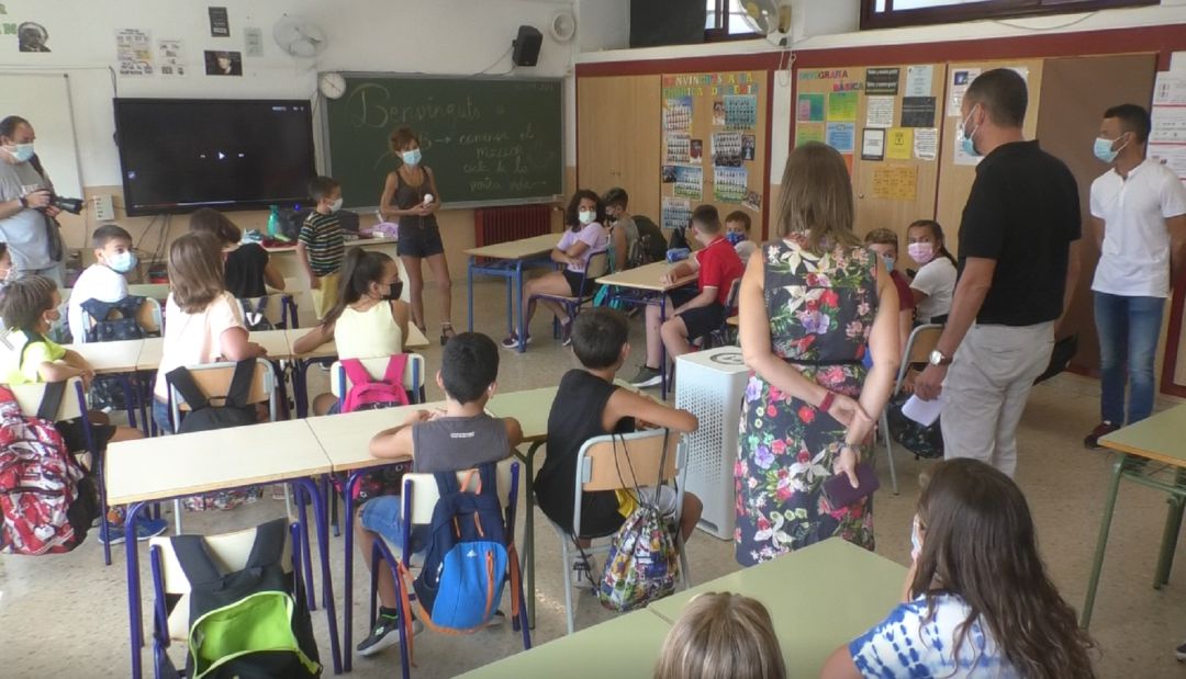 El alcalde visita el CEIP El Pla El alcalde visita el CEIP El Pla