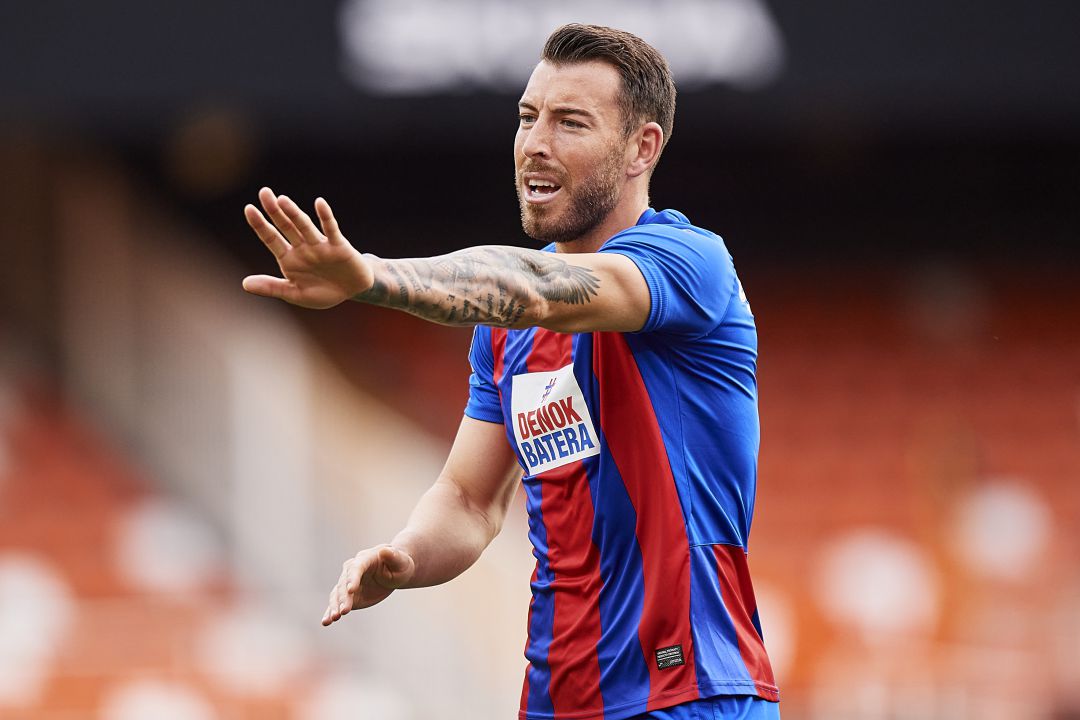 Sergi Enrich como jugador del Eibar Sergi Enrich como jugador del Eibar