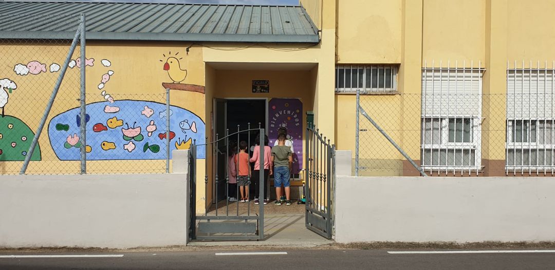Los padres se niegan a que sus hijos, en siete niveles distintos, estén en una misma aula Los padres se niegan a que sus hijos, en siete niveles distintos, estén en una misma aula