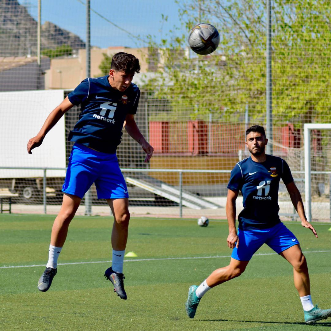 El Eldense ha entrenado durante la semana, sobre césped artificial El Eldense ha entrenado durante la semana, sobre césped artificial