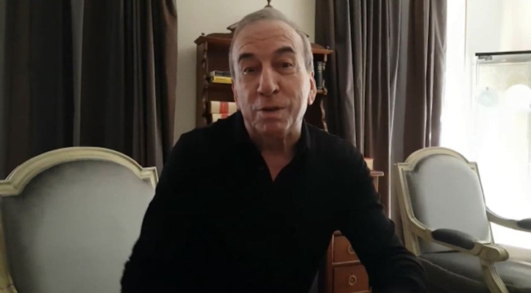 El cantautor José Luis Perales, en el vídeo de agradecimiento que ha enviado al Ayuntamiento de Carboneros. El cantautor José Luis Perales, en el vídeo de agradecimiento que ha enviado al Ayuntamiento de Carboneros.