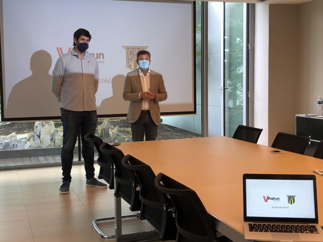 Gurutz Aginagalde y José Antonio Santano presentan el acuerdo de patrocinio con Vía Irún Gurutz Aginagalde y José Antonio Santano presentan el acuerdo de patrocinio con Vía Irún