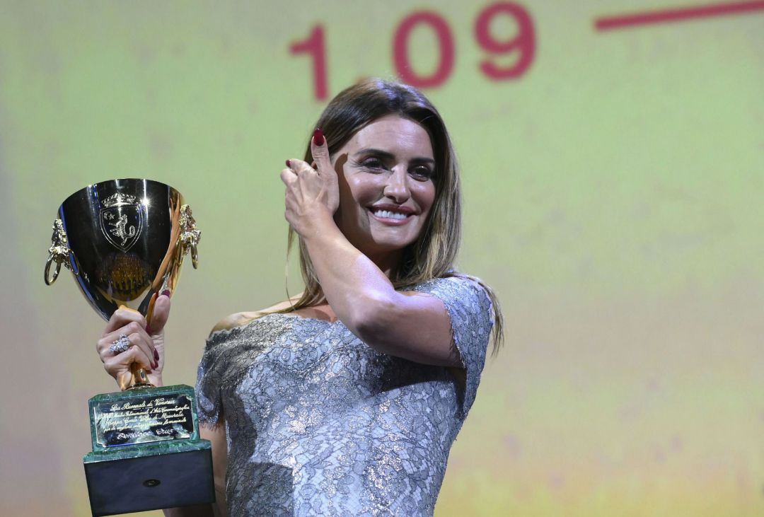 Penélope Cruz recoge la Copa Volpi Penélope Cruz recoge la Copa Volpi