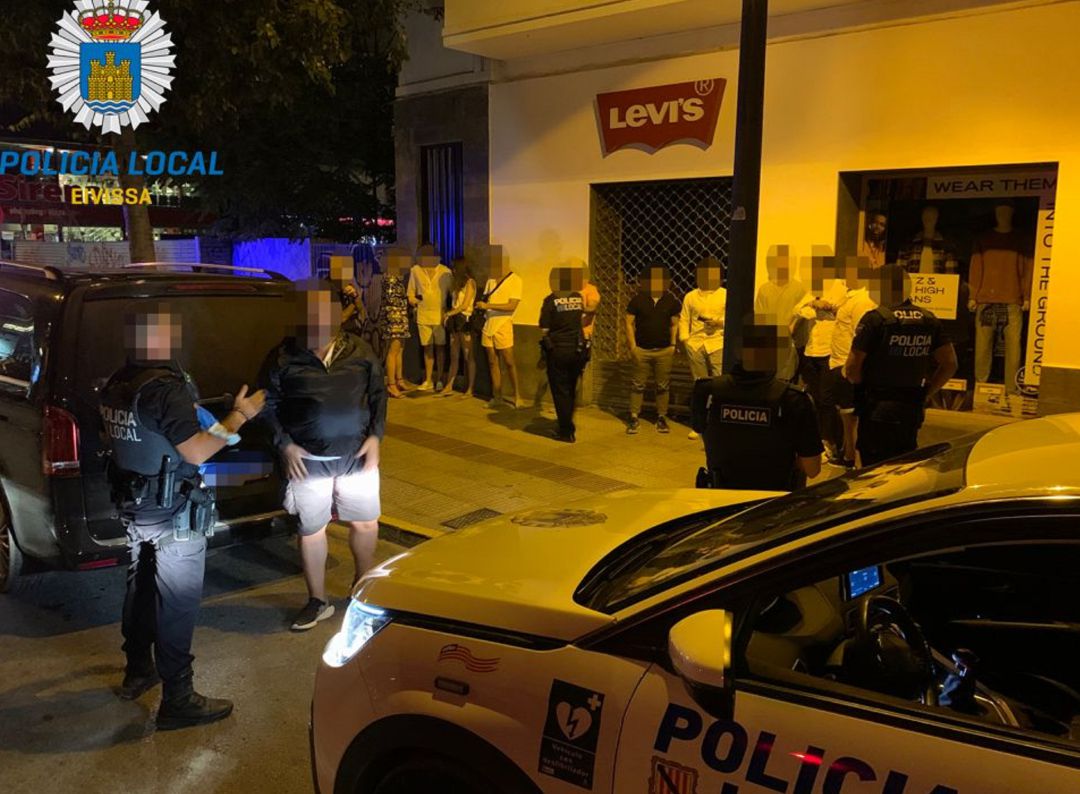 Imagen de la actuación contra el transporte ilegal Imagen de la actuación contra el transporte ilegal