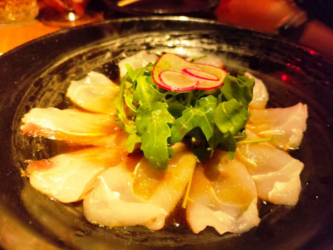 Usuzukuri de corvina Usuzukuri de corvina