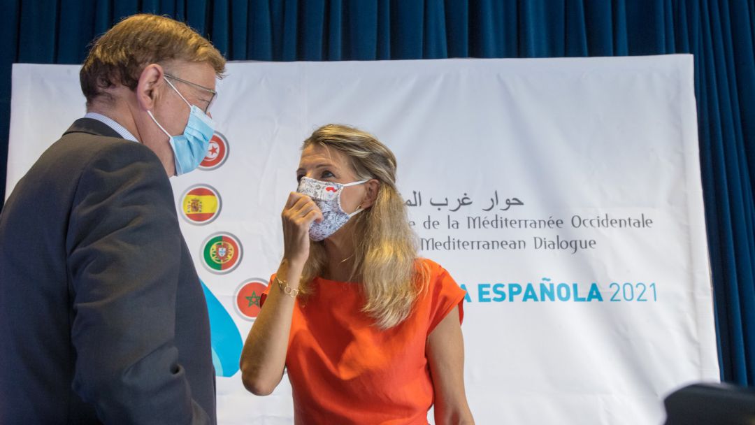 El president de la Generalitat, Ximo Puig, saluda a la ministra de Trabajo, Yolanda Díaz, en Casa Mediterráneo. El president de la Generalitat, Ximo Puig, saluda a la ministra de Trabajo, Yolanda Díaz, en Casa Mediterráneo.