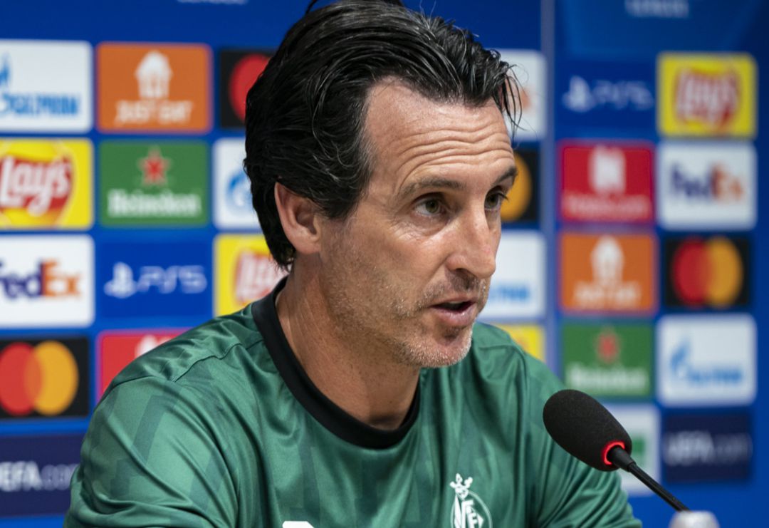 Unai Emery atiende a los medios en sala de prensa Unai Emery atiende a los medios en sala de prensa