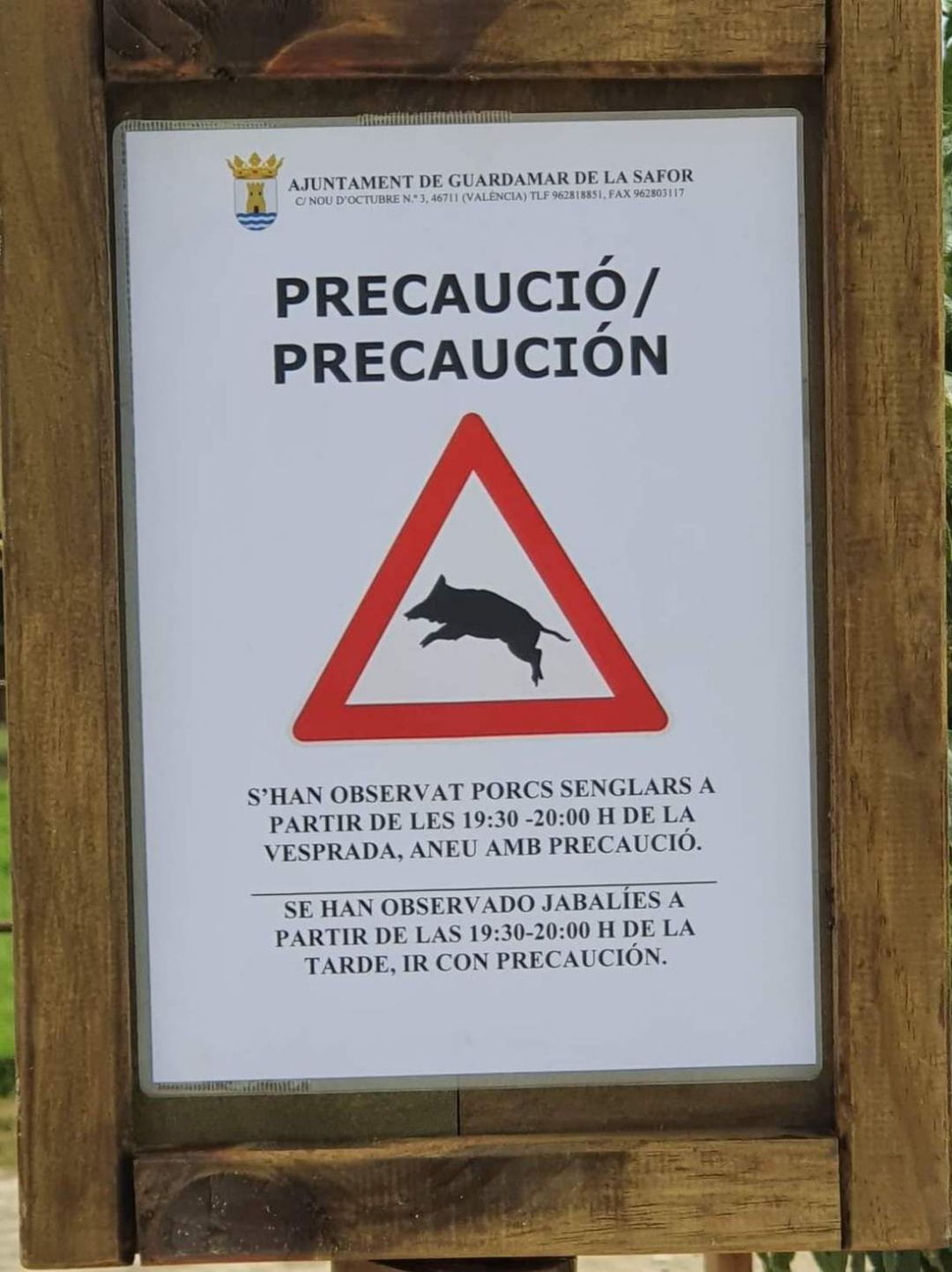 Cartel de advertencia en Guardamar de la Safor Cartel de advertencia en Guardamar de la Safor