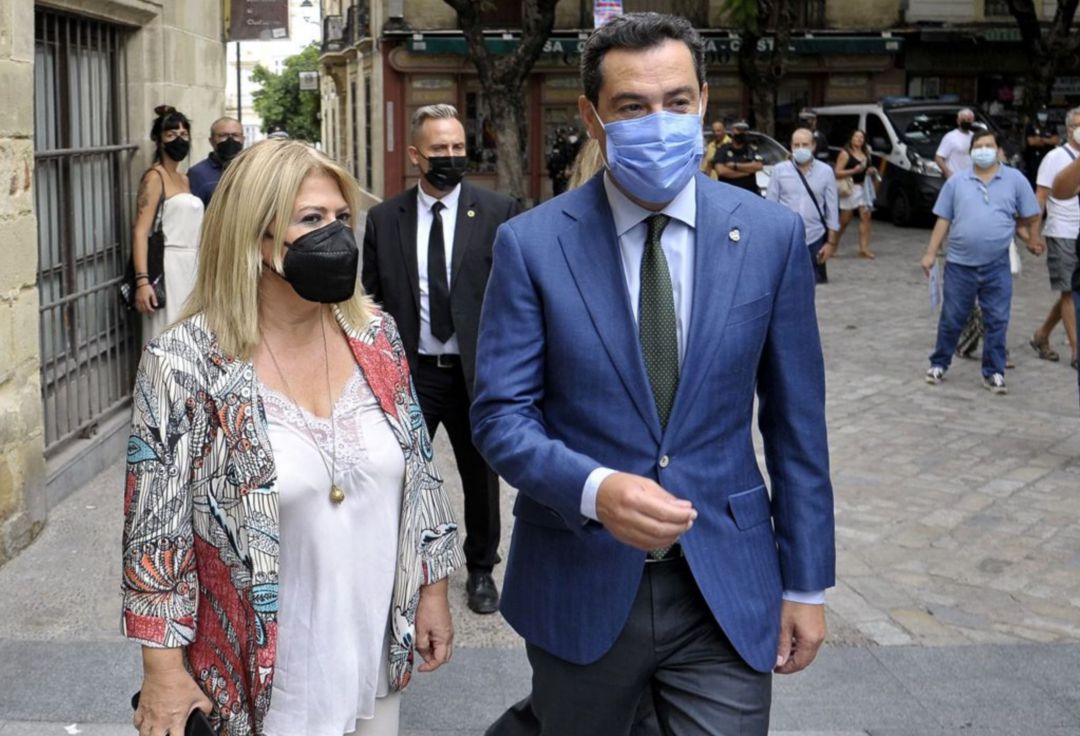 Mamen Sánchez y el presidente de la Junta Juanma Moreno este lunes en Jerez Mamen Sánchez y el presidente de la Junta Juanma Moreno este lunes en Jerez