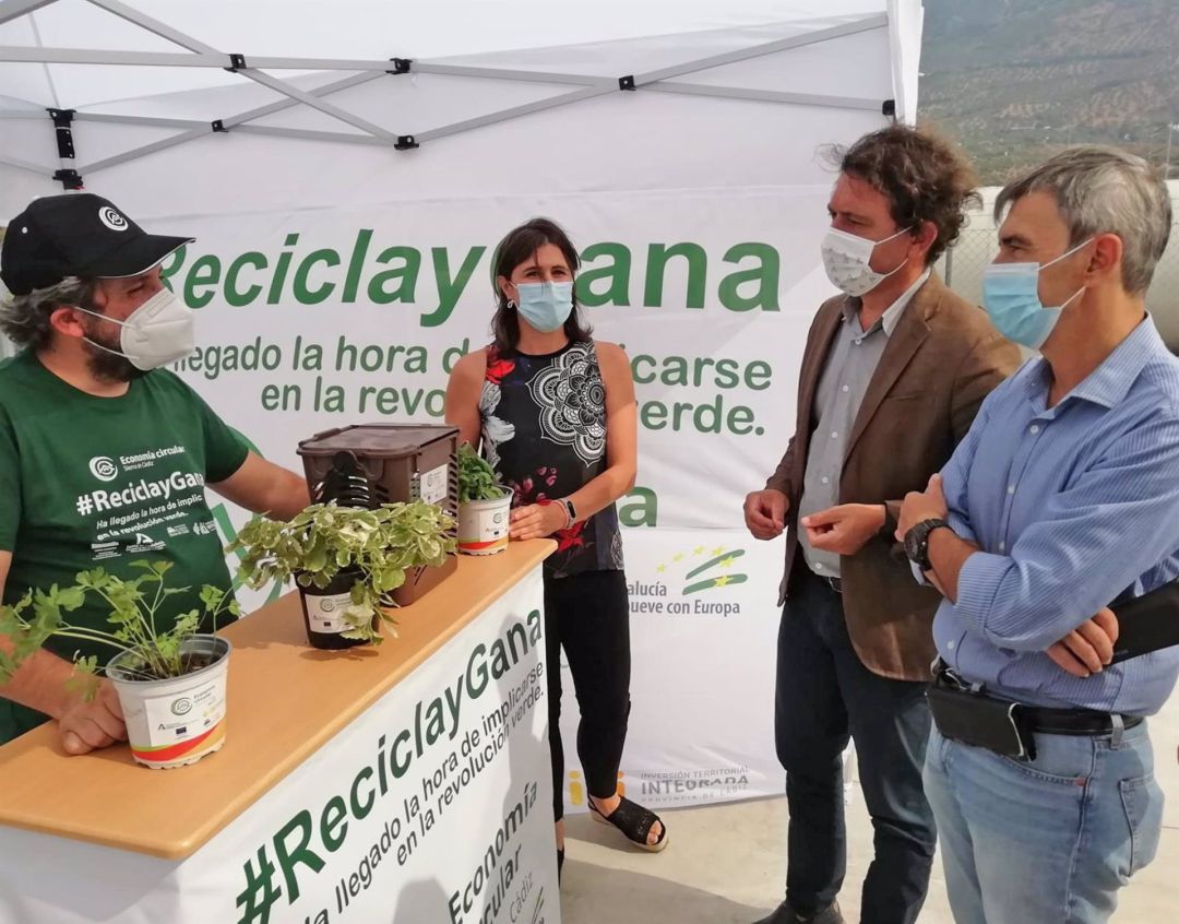 Daniel Sánchez en Algodonales presentando la segunda fase del proyecto Economía Circula de la Sierra de Cádiz. Daniel Sánchez en Algodonales presentando la segunda fase del proyecto Economía Circula de la Sierra de Cádiz.