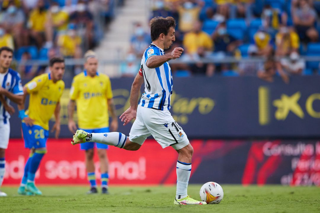 Oyarzabal se dispone a lanzar y marcar el penalti del 0-2 en Cádiz Oyarzabal se dispone a lanzar y marcar el penalti del 0-2 en Cádiz