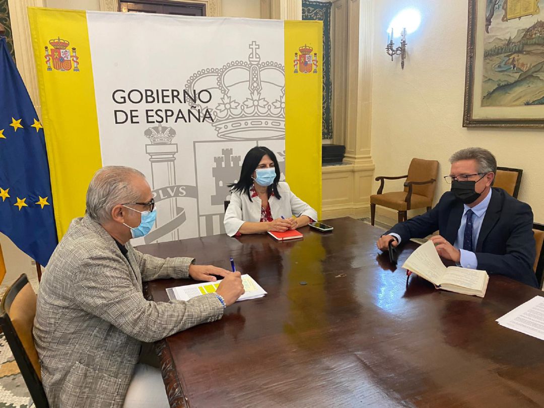 Reunión de trabajo entre el alcalde de Baza y el presidente de la CHG Reunión de trabajo entre el alcalde de Baza y el presidente de la CHG