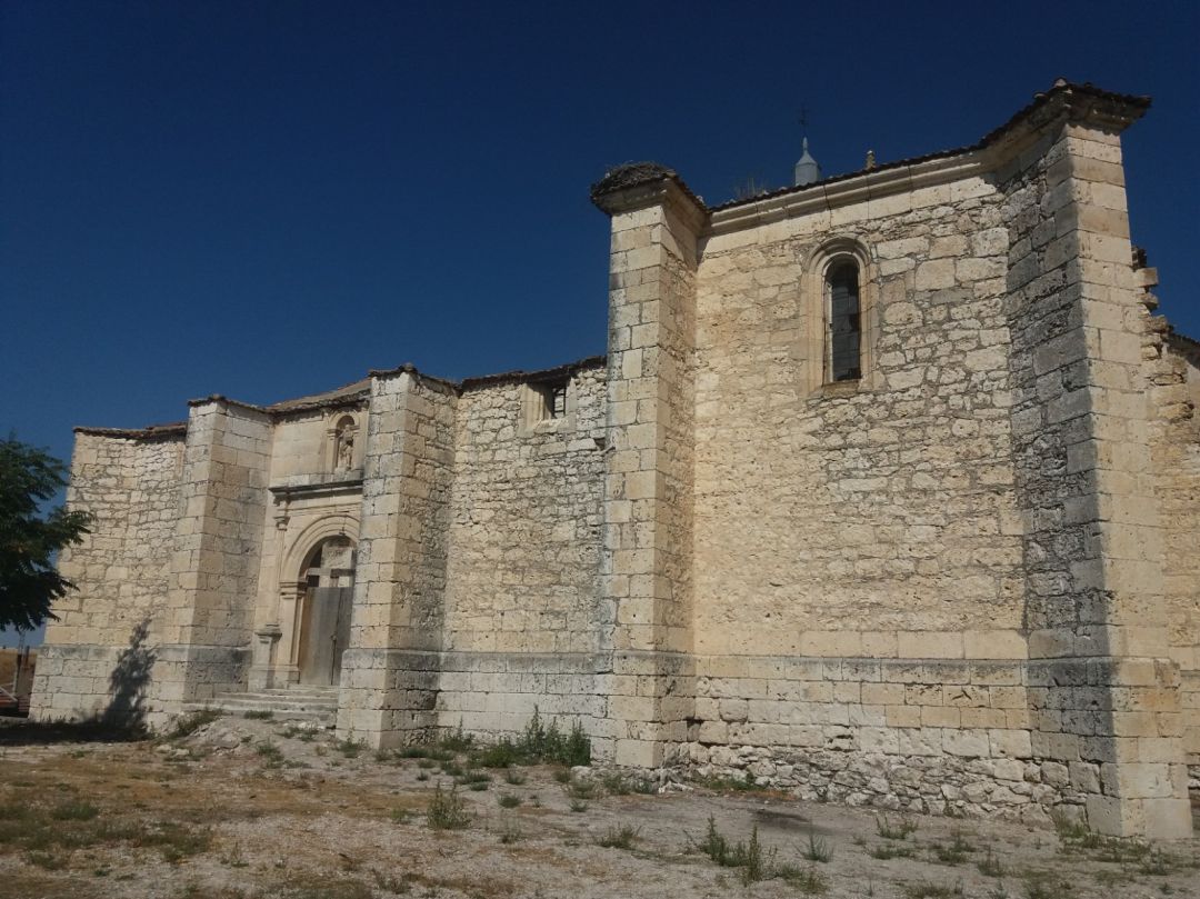 Iglesia de Fuentes de Cuéllar Iglesia de Fuentes de Cuéllar