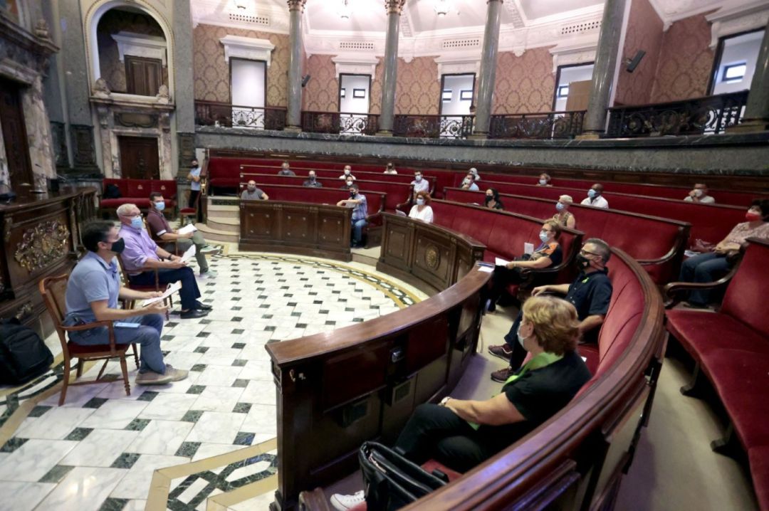 Reunión celebrada este lunes en el ayuntamiento de València entre el alcalde y entidades de Orriols Reunión celebrada este lunes en el ayuntamiento de València entre el alcalde y entidades de Orriols