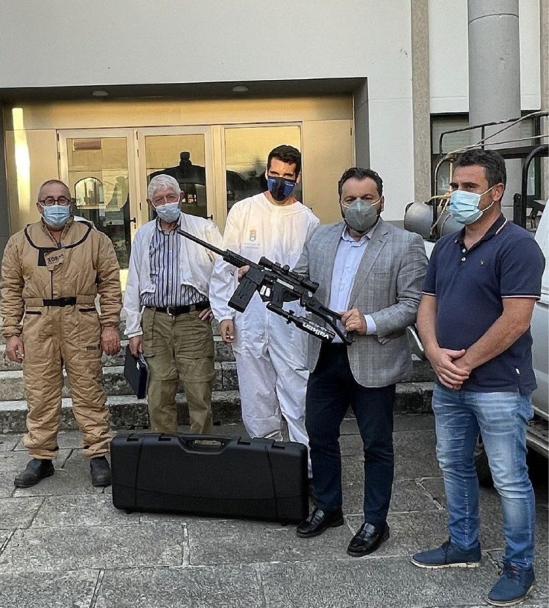 El alcalde de Gondomar con la marcadora El alcalde de Gondomar con la marcadora