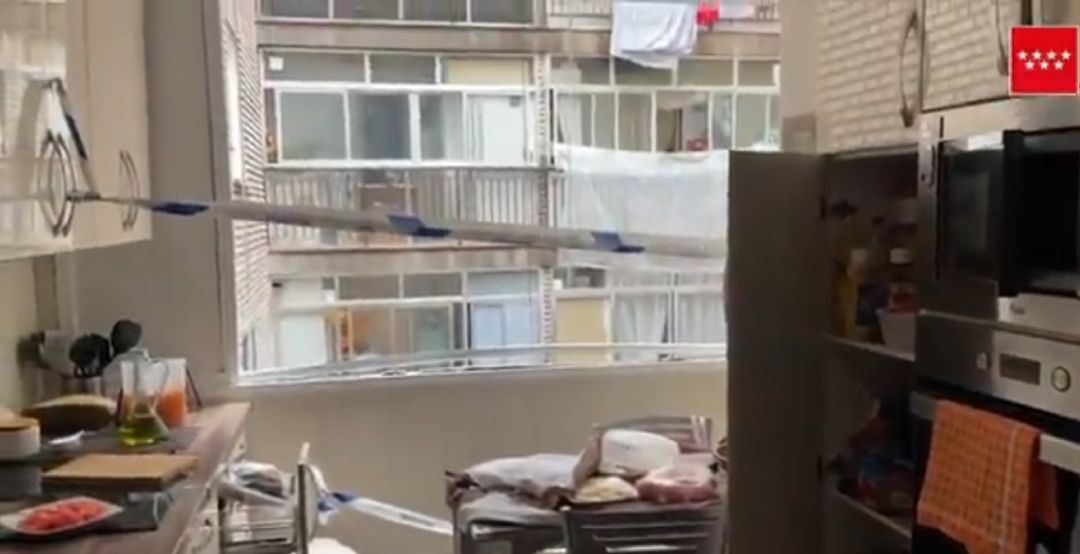 Estado en el que ha quedado la vivienda por una fuga de gas en Móstoles Estado en el que ha quedado la vivienda por una fuga de gas en Móstoles