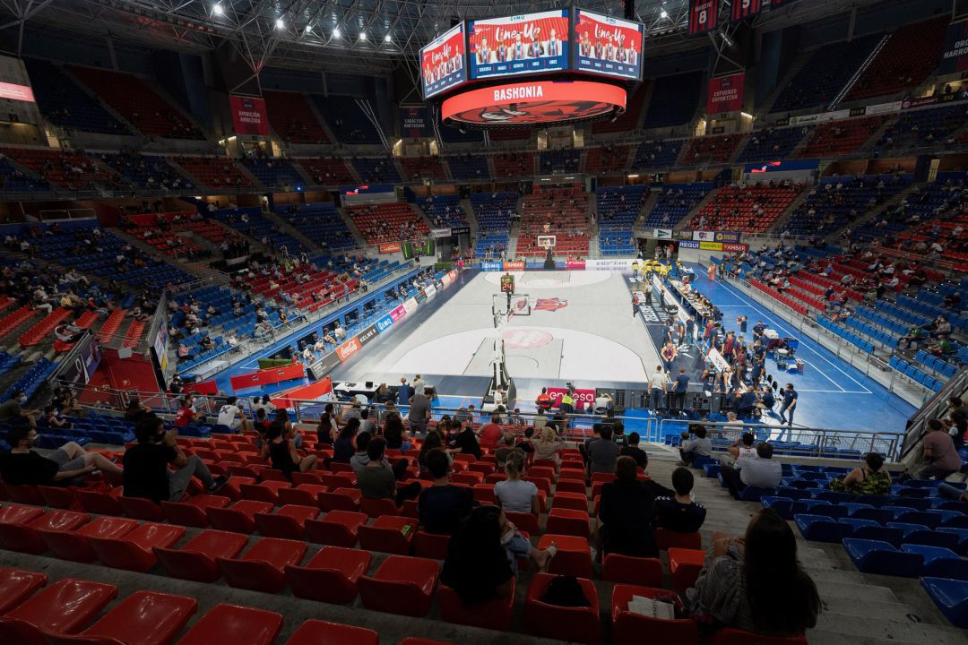 Imagen del Buesa Arena con púbico durante el Trofeo Araba. Imagen del Buesa Arena con púbico durante el Trofeo Araba.