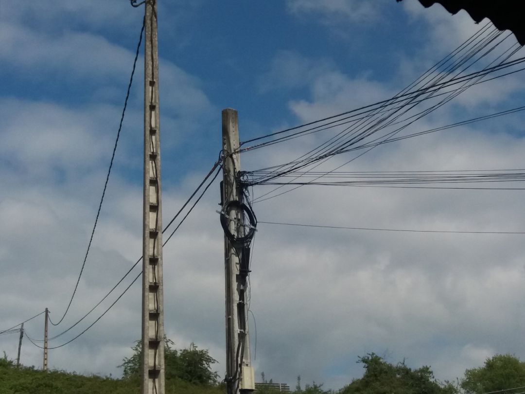 Cables de electricidad. Cables de electricidad.