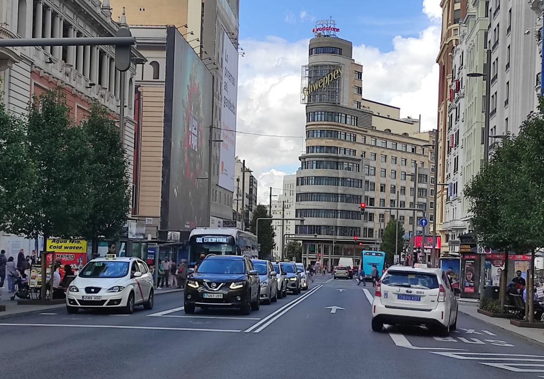 La Gran Vía de Madrid La Gran Vía de Madrid