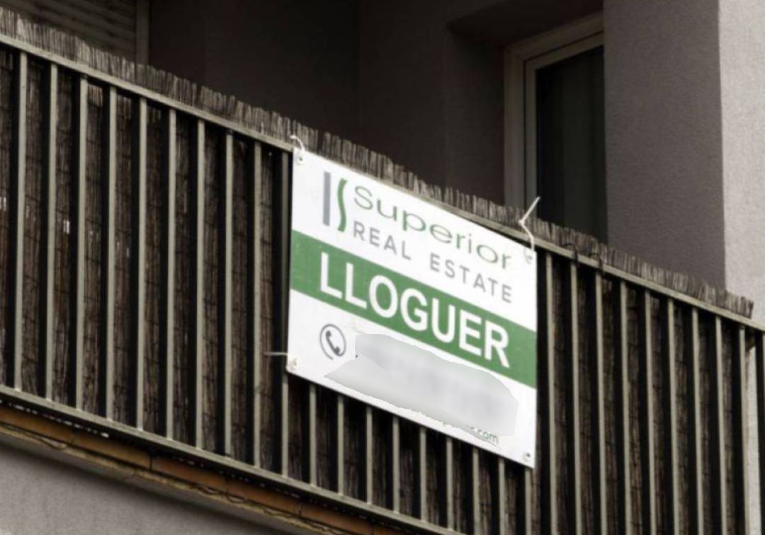 Ara mateix hi ha 337 expedients en tràmit que també podrien acabar en sanció. La conselleria d'empresa té oberts o en tràmit 100 casos a través de l'Agència Catalana de Consum, i la majoria són infraccions vinculades a anuncis de pisos de portals Ara mateix hi ha 337 expedients en tràmit que també podrien acabar en sanció. La conselleria d'empresa té oberts o en tràmit 100 casos a través de l'Agència Catalana de Consum, i la majoria són infraccions vinculades a anuncis de pisos de portals