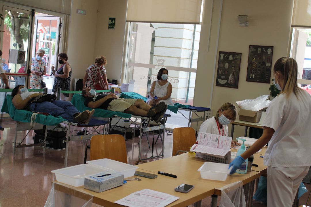 Momento de la jornada de donación, en el Centro Social. Momento de la jornada de donación, en el Centro Social.