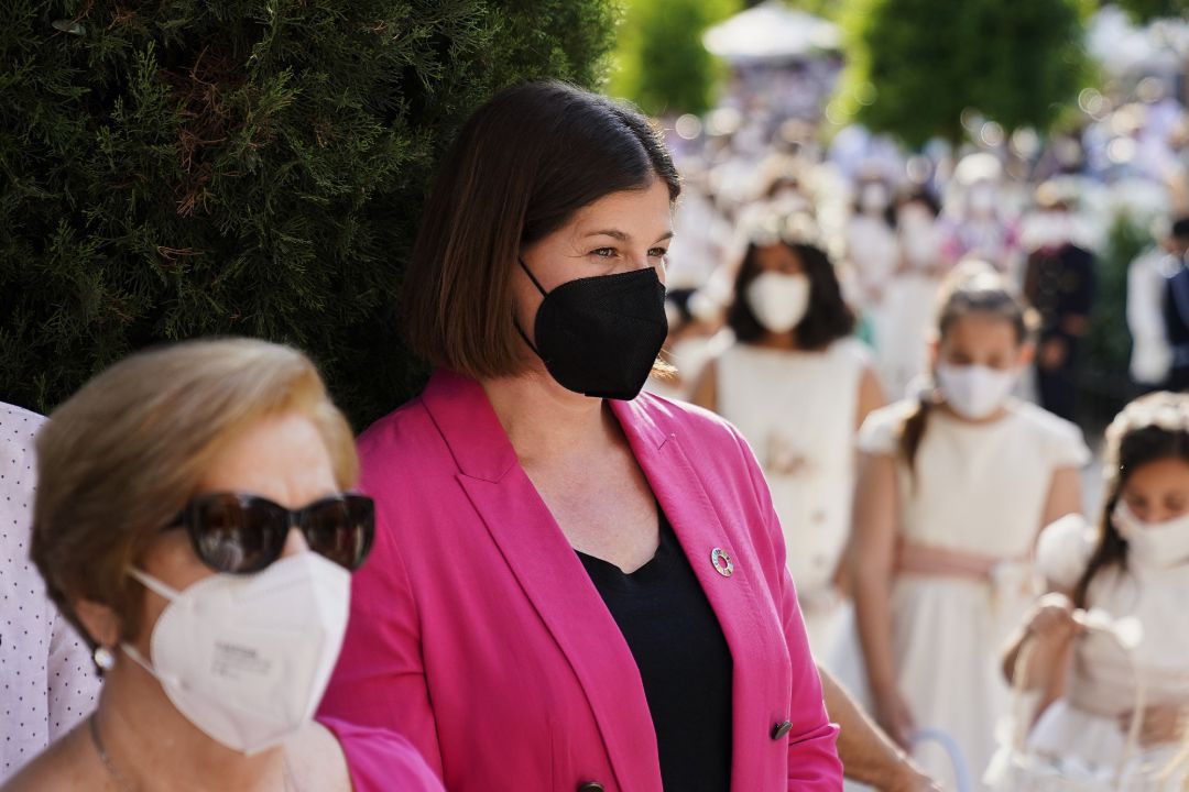 La alcaldesa de Móstoles, Noelia Posse, en la procesión del Corpus Christi, a 6 de junio de 2021. La alcaldesa de Móstoles, Noelia Posse, en la procesión del Corpus Christi, a 6 de junio de 2021.