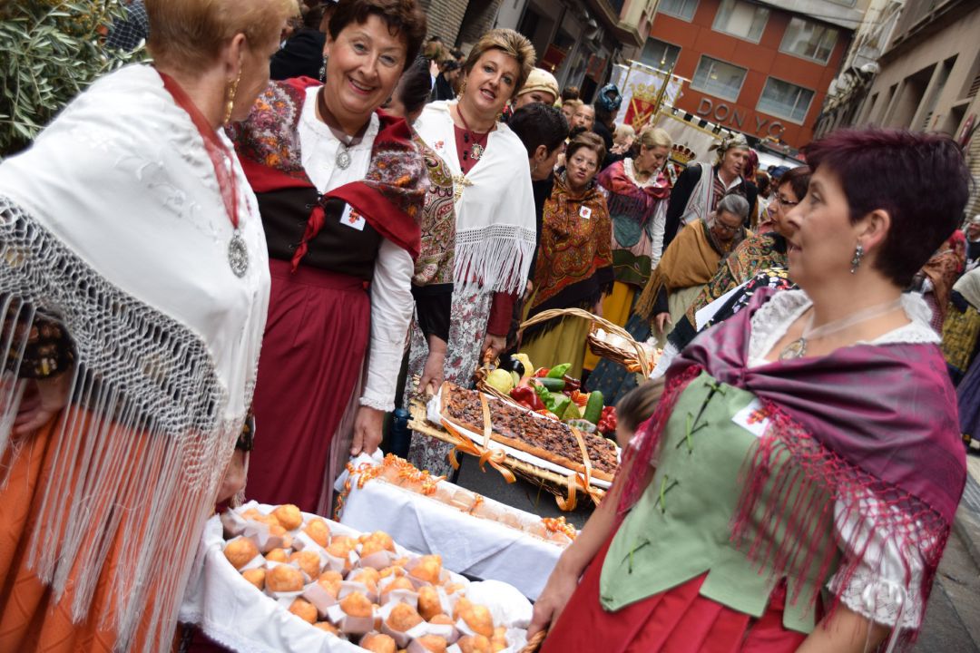 Foto de archivo de la Ofrenda de Frutos a la Virgen del Pilar, en Zaragoza. Foto de archivo de la Ofrenda de Frutos a la Virgen del Pilar, en Zaragoza.