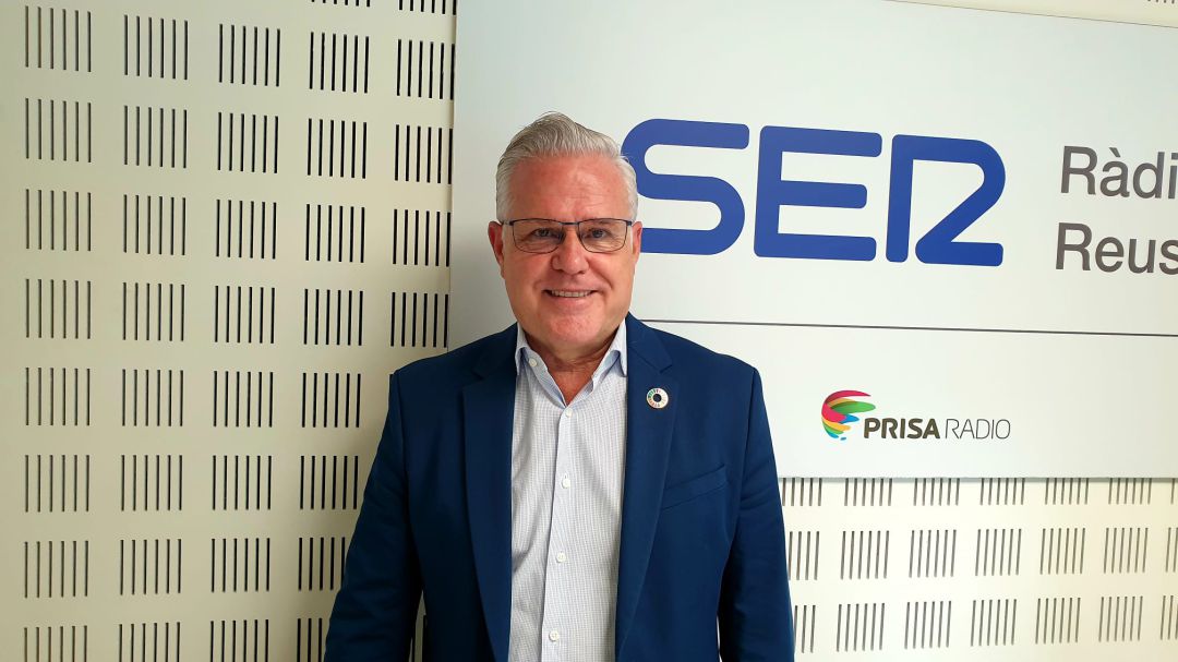 Pere Granados, alcalde de Salou, als estudis de Ràdio Reus Pere Granados, alcalde de Salou, als estudis de Ràdio Reus