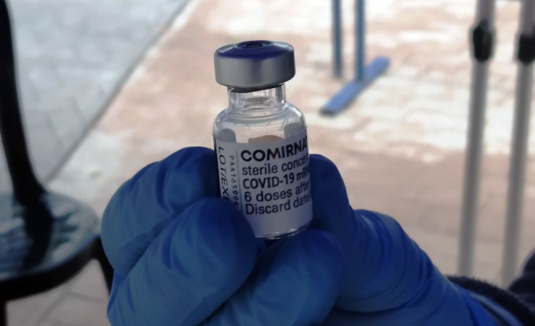 Una dosis de la vacuna de Pfizer contra la COVID-19. Una dosis de la vacuna de Pfizer contra la COVID-19.