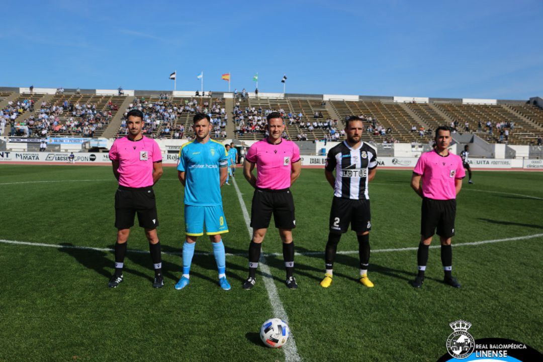 Ambos capitanes en el Clásico de marzo. Ambos capitanes en el Clásico de marzo.