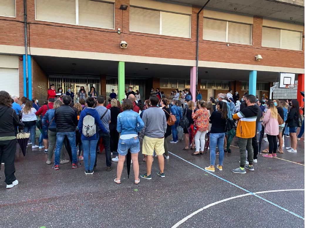 Las familias del colegio Santa María en la reunión con el AMPA celebrada a comienzo del curso Las familias del colegio Santa María en la reunión con el AMPA celebrada a comienzo del curso