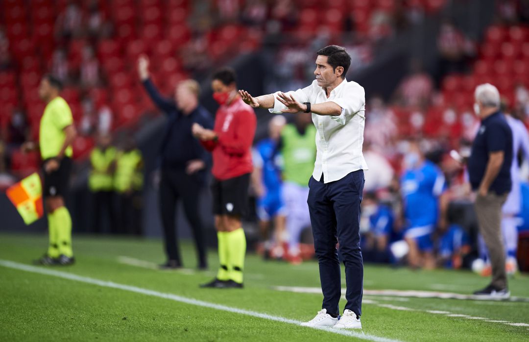 Head coach Marcelino Garcia Toral of Athletic Club reacts during the LaLiga Santander match between Athletic Club and FC Barcelona at San Mames Stadium on August 21, 2021 in Bilbao, Spain Head coach Marcelino Garcia Toral of Athletic Club reacts during the LaLiga Santander match between Athletic Club and FC Barcelona at San Mames Stadium on August 21, 2021 in Bilbao, Spain