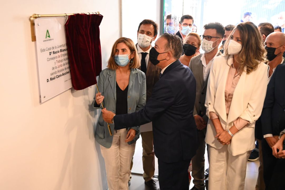 Autoridades de la Junta y Ayuntamiento, inauguran la Casa de la Juventud. Autoridades de la Junta y Ayuntamiento, inauguran la Casa de la Juventud.