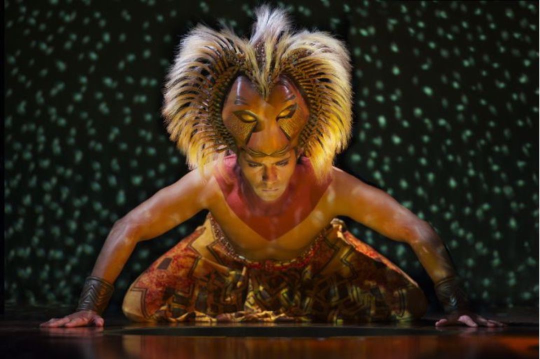 Una escena del musical El Rey León. Una escena del musical El Rey León.