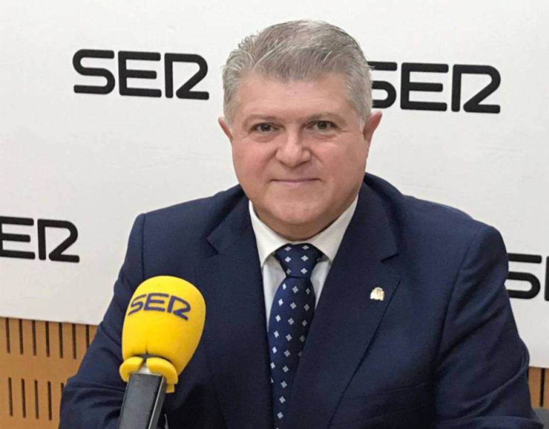 José Vélez anuncia mañana que se presenta a la secretaría general del PSRM-PSOE José Vélez anuncia mañana que se presenta a la secretaría general del PSRM-PSOE