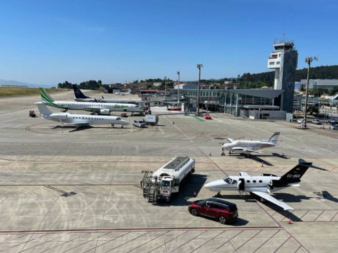 Aeropuerto de Peinador Aeropuerto de Peinador