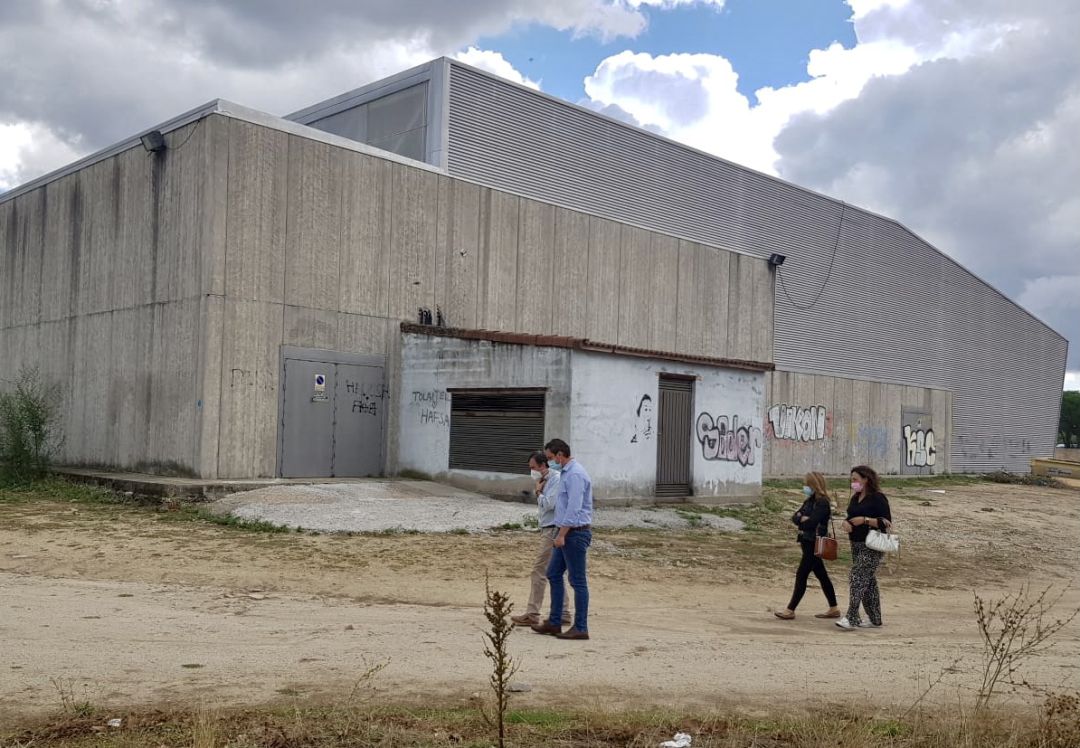 El diputado José Luis del Nogal visita la zona que cederá el Ayuntamiento de Sotillo de la Adrada El diputado José Luis del Nogal visita la zona que cederá el Ayuntamiento de Sotillo de la Adrada