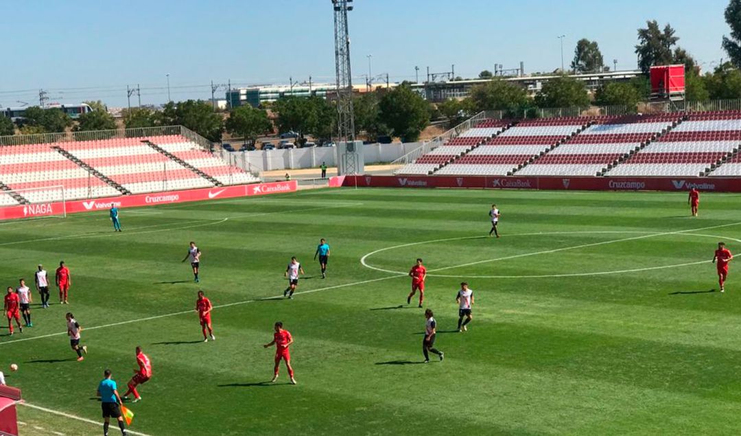 Instantes del partido en el Estadio Jesús Navas, entre el Sevilla Atlético y el CD Alcoyano Instantes del partido en el Estadio Jesús Navas, entre el Sevilla Atlético y el CD Alcoyano
