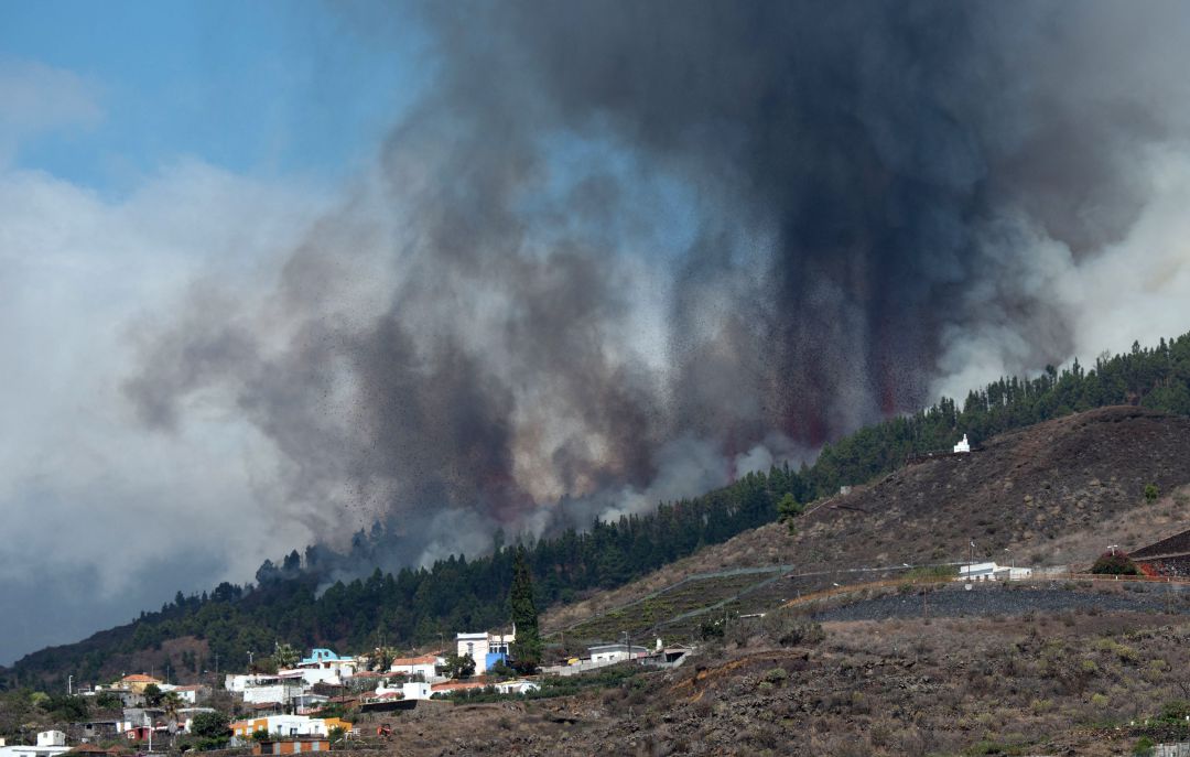 Viviendas cercanas a la zona de la erupción Viviendas cercanas a la zona de la erupción