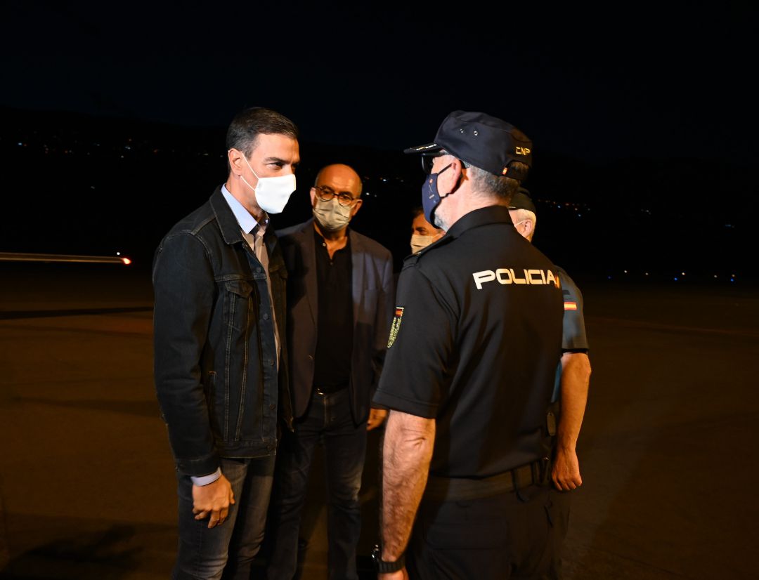 Pedro Sánchez comparece tras la reunión con las autoridades en La Palma. Pedro Sánchez comparece tras la reunión con las autoridades en La Palma.
