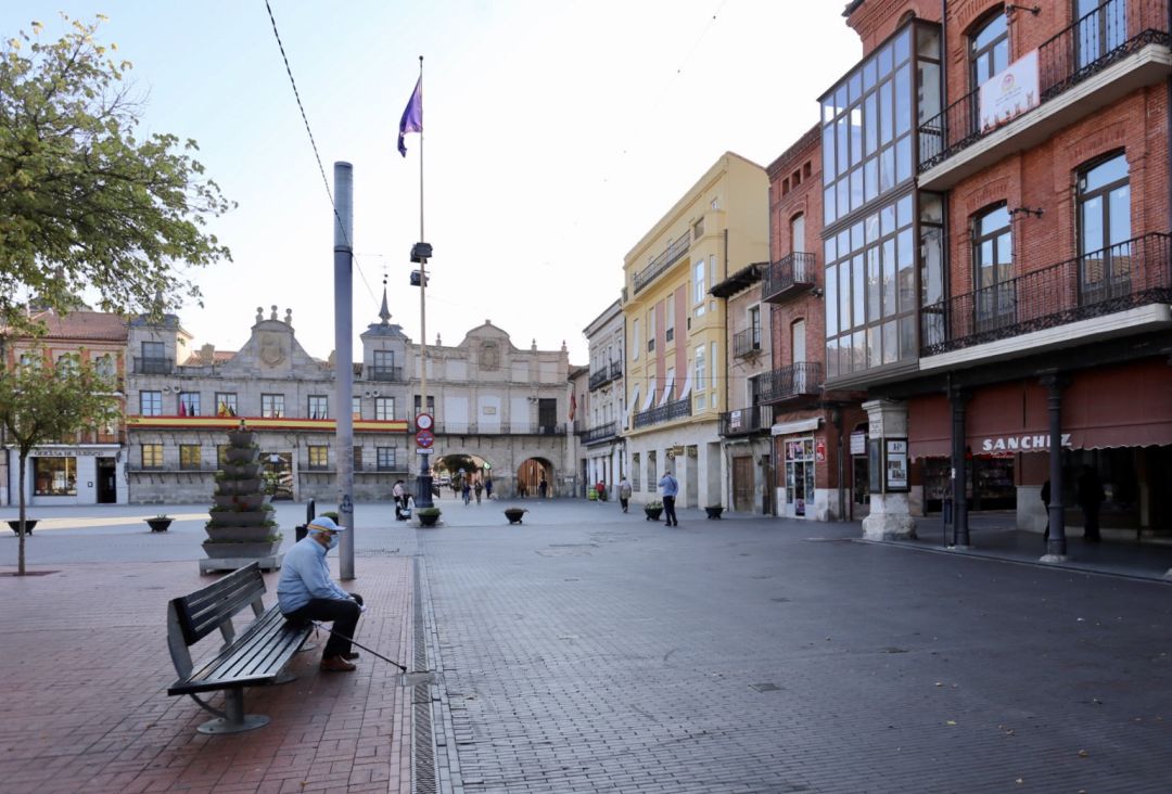 Medina del Campo, lugar al que deben desplazarse ahora los vecinos de la zona de salud de Ataquines para ser atendidos de urgencia Medina del Campo, lugar al que deben desplazarse ahora los vecinos de la zona de salud de Ataquines para ser atendidos de urgencia