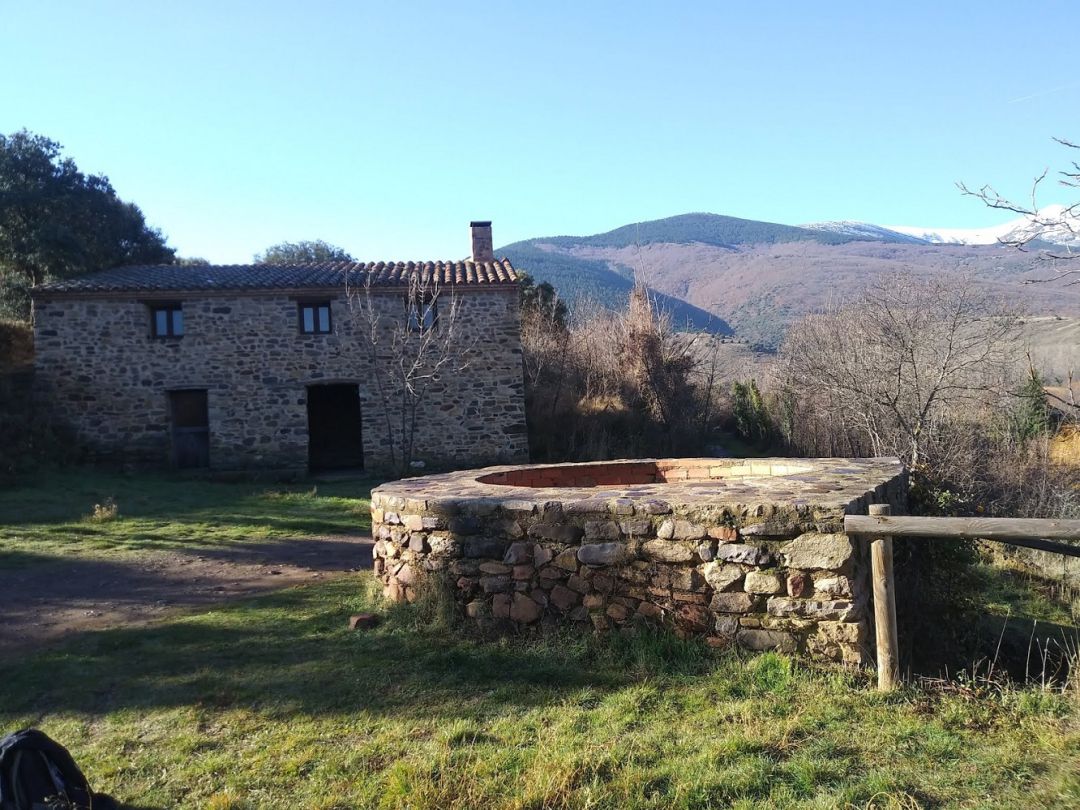Cabaña de Benito Gomara en los pastos del Moncayo Cabaña de Benito Gomara en los pastos del Moncayo