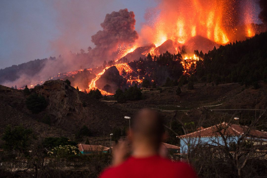 Volcán en erupción de La Palma. Volcán en erupción de La Palma.
